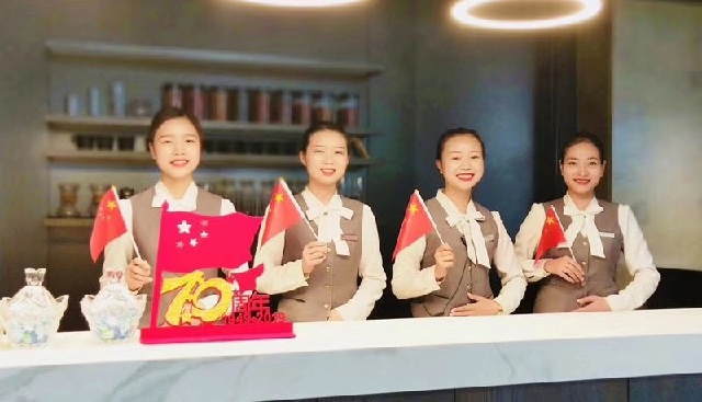 員工工作服定做案例之華潤(rùn)物業(yè)
